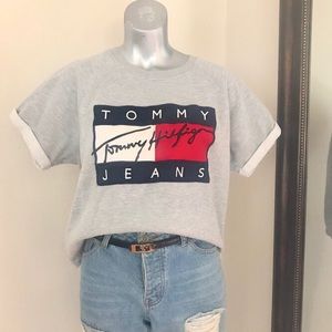 Tommy Hilfiger sweater top 🔥